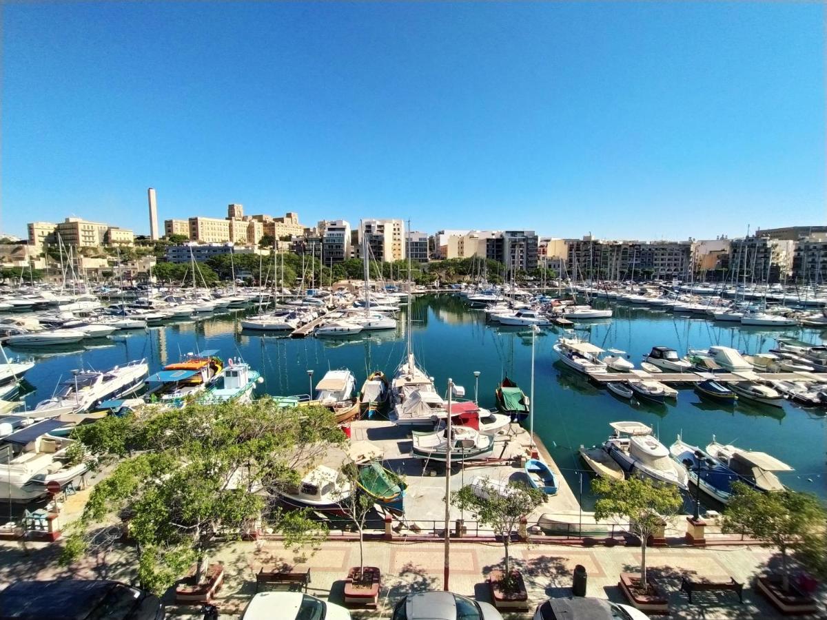 2 Bedroom, Central And Spacious Apartment With Sea View - 2 Msida Kültér fotó
