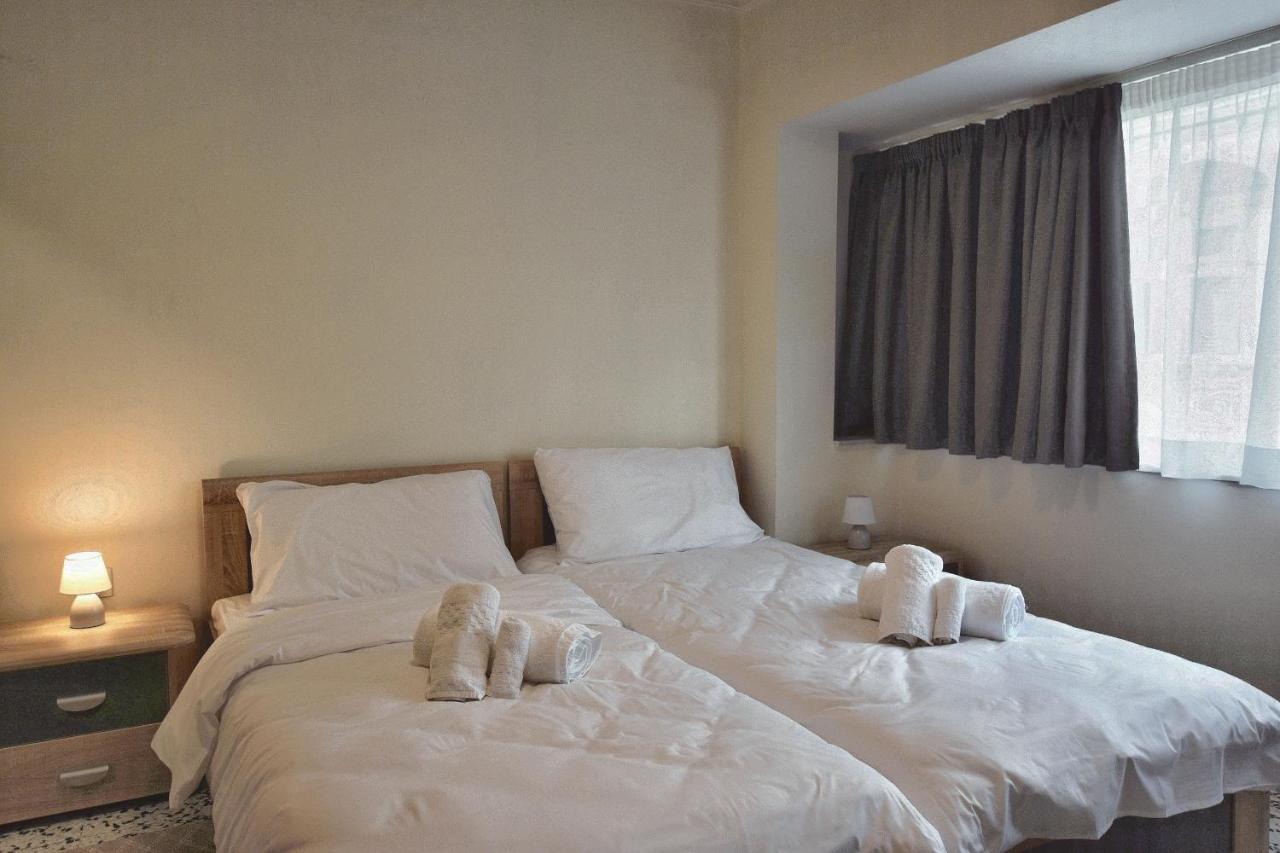 2 Bedroom, Central And Spacious Apartment With Sea View - 2 Msida Kültér fotó